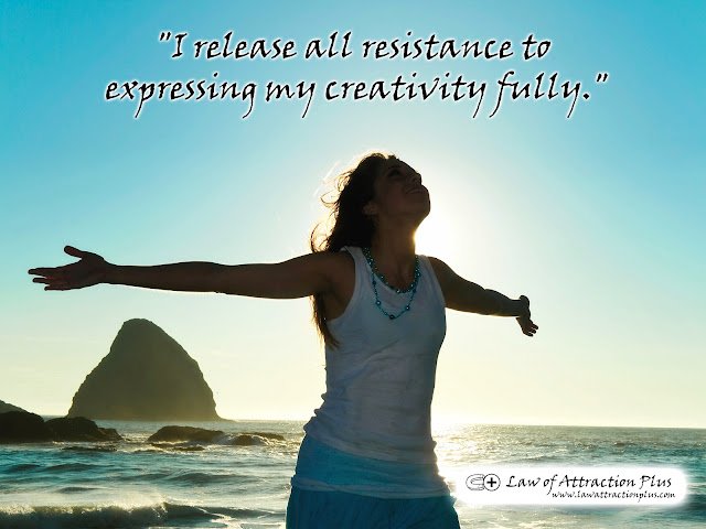 "I release all resistance to expressing my creativity fully." (Wallpaper + Decree) Free Law of Attraction Wallpaper with Decree and Positive Affirmation