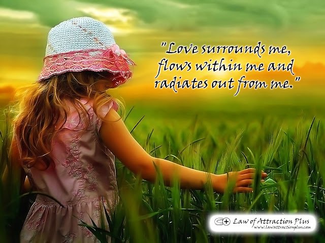 "Love surrounds me, flows within me and radiates out from me." (Wallpaper + Decree) Free Law of Attraction Wallpaper with Decree and Positive Affirmation