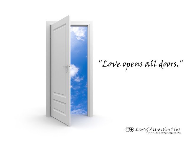 "Love opens all doors." (Wallpaper + Decree) Free Law of Attraction Wallpaper with Decree and Positive Affirmation